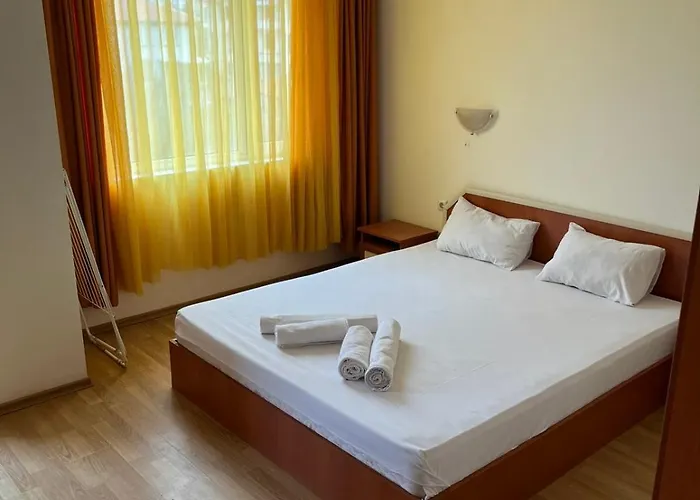 стоянови Ravda