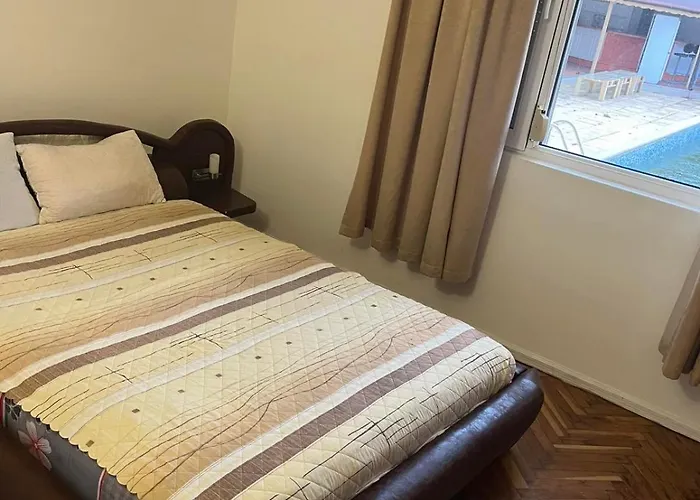 стоянови Hotel Ravda